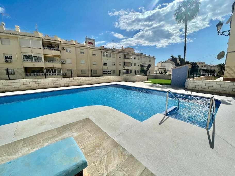 Apartamento Cerca De La Playa Torrecilla Нерха Екстериор снимка