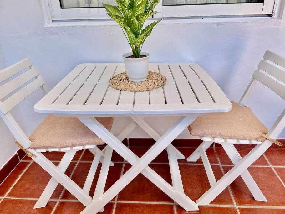 Apartamento Cerca De La Playa Torrecilla Нерха Екстериор снимка