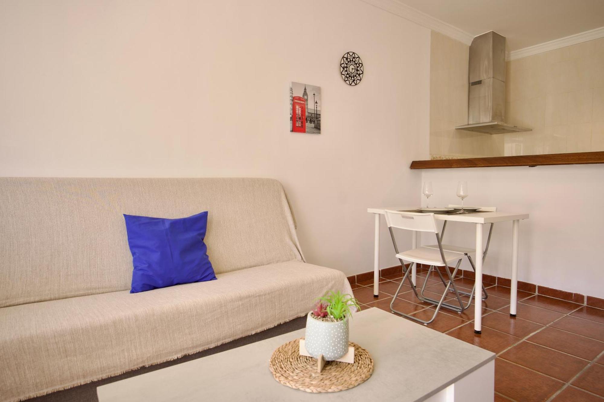 Apartamento Cerca De La Playa Torrecilla Нерха Екстериор снимка